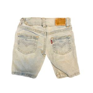 Girls Levi’s shorts